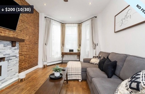 Washington Heights House | Cozy Apt In City That Never Sleeps