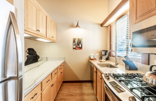 Truckee Condo | Cozy Aspen Grove 2 bed 2 bath by RedAwning Save 10% on 3 Nights, 15% on 5 Nights!