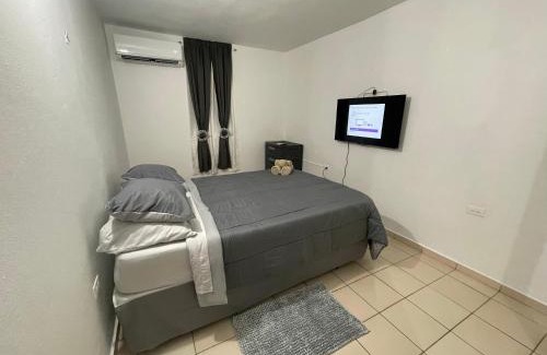 Levittown Apartment | Cozy Basic Apartment in Levittown