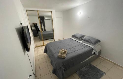 Levittown Apartment | Cozy Basic Apartment in Levittown
