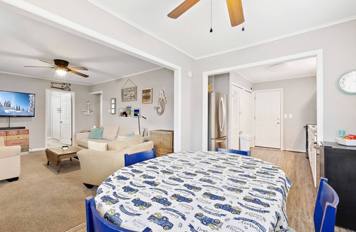 Lexington Cottage | Cozy Beach House
