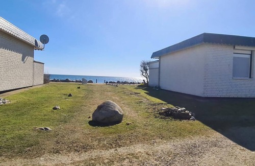 Staberdorf House | Cozy beach house with sea view, directly on the beach