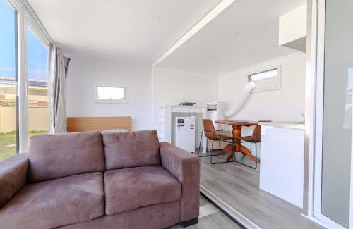 Buddina Apartment | Cozy Beachside Studio