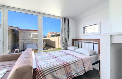 Buddina Apartment | Cozy Beachside Studio