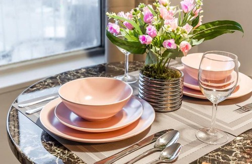 Rosedale Apartment | Cozy & Bright-1BR King Apartment - near DT Hamilton!