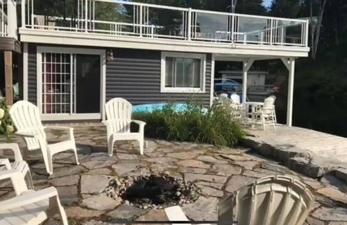 Torrance House | Cozy bungalow in quiet bala bay on lake muskoka. Muskoka Lake