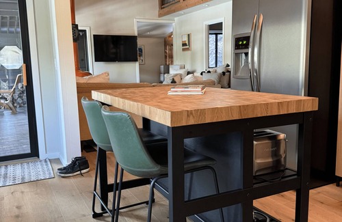 Olympic Valley Cabin | Cozy Cabin in Olympic Valley, next to Palisades Resort & Tahoe City