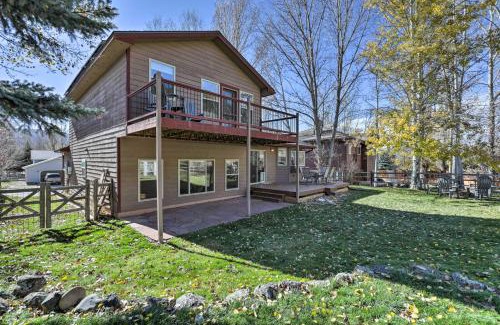 El Jebel House | Cozy Carbondale Escape with Deck and Grill!