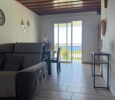 Saint-Joseph House | Cozy Caze