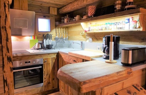 Beaufort Ski Chalet | Cozy Chalet for 3-4 in Village Center, 500m from Ski Slopes, 100m from Shops