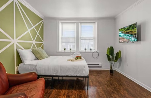 West Philadelphia Apartment | Cozy&Chic 2nd Floor Front