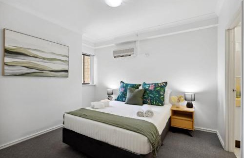 East Perth Apartment | Cozy City Apartment with Stunning Views and Ameni