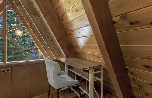 Tahoe City Cabin | Cozy Classic A-Frame Cabin - 3 BR 1.5 Bath + Loft