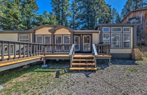 Cloudcroft House | Cozy Cloudcroft Cabin with Deck and Gas Grill!