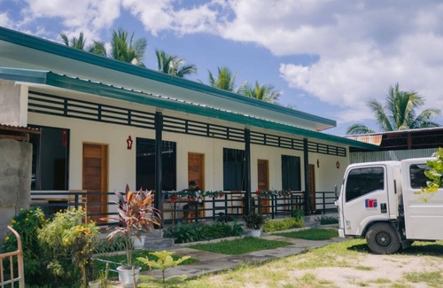 Hinoba-an Apartment | Cozy Coastal Haven: Your Retreat for Four in Island Paradise