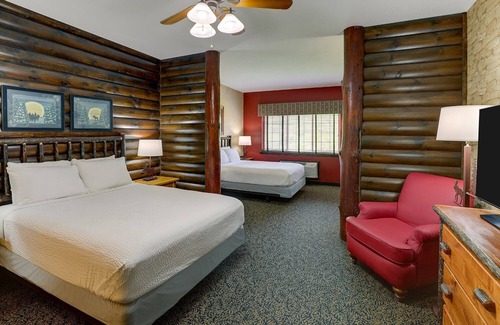 Columbia Hotel | Cozy Columbia Stay w/Rustic-Charm Suites & Modern Amenities | 3 Units