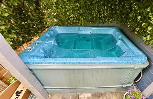 Vijfhuizen House | Cozy comfortable house with jacuzzi & private garden near Amsterdam