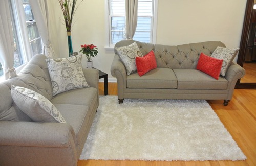 Glen Ellyn House | Cozy, comfy, convenient, w/a touch of modern located in beautiful Lake Ellyn!