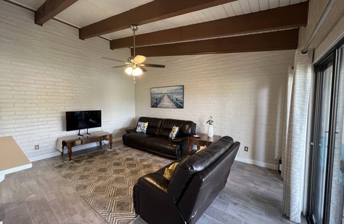 Biggs Field Condo | Cozy Condo off the Golf Course
