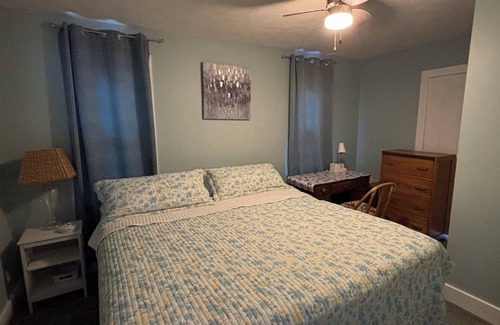 Traverse City House | Cozy cottage in the heart of Traverse City. Short walk to beach and downtown!