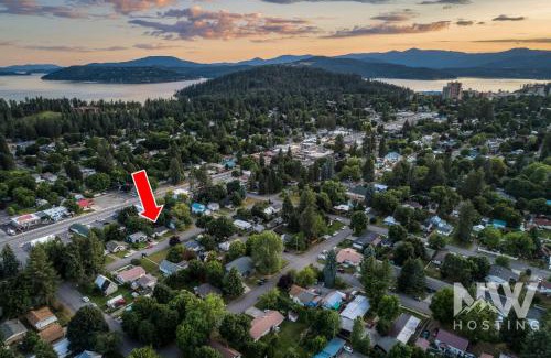 Coeur d'Alene House | Cozy Downtown Bungalowire Pit Spacious Deck Fenced Yard Walk to Local Dining Bars Shops 1213