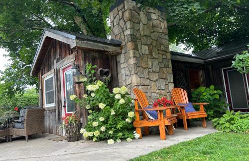 Nottawa House | Cozy Guest House close to Wasaga Beach & Blue Mtn