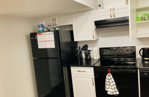 Northeast Edmonton House | Cozy Guest Suite with private entrance