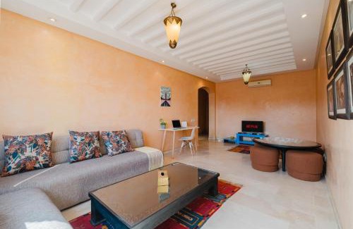 Camp El Ghoul Apartment | Cozy Hideaway - Résidence Dyar Alkheir