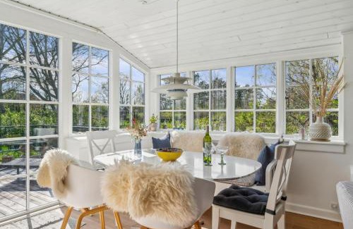Handrup Strand House | Cozy Holiday Home A Stone's Throw From The Water