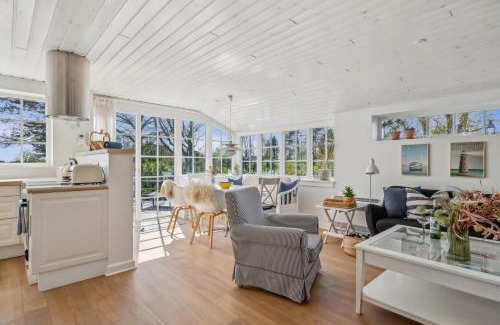 Handrup Strand House | Cozy Holiday Home A Stone's Throw From The Water