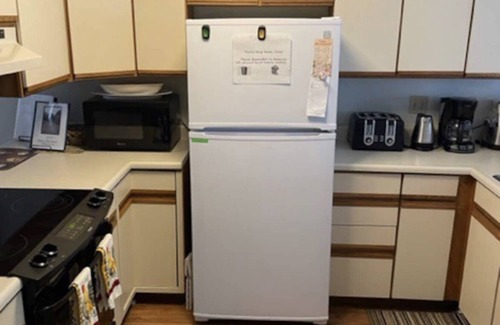 Campton Condo | Cozy Home Away From Home- Condo In Waterville Valley Estates