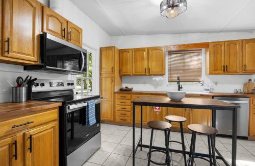 Gainesville House | Cozy Home Close to UF, Shands & Everything in GNV