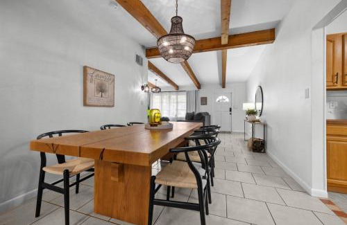 Gainesville House | Cozy Home Close to UF, Shands & Everything in GNV