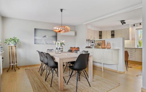 Aalbaek House | Cozy Home In Ålbæk With Wifi