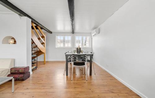 Horne House | Cozy Home In Faaborg With Kitchen