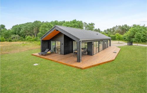 Grenaa House | Cozy Home In Grenaa With Kitchen