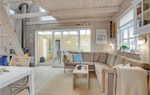 Hasmark Strand House | Cozy Home In Otterup With Wifi