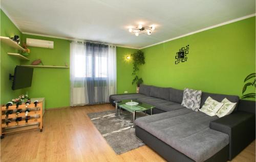 Sikici House | Cozy Home In Pula With Kitchen