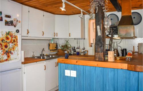 Solvesborg House | Cozy Home In Sölvesborg With Kitchen
