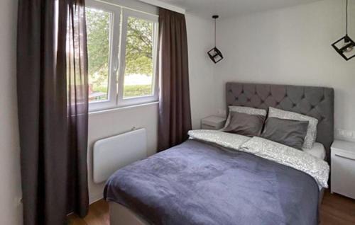 Dobra House | Cozy Home In Stolec With House A Panoramic View