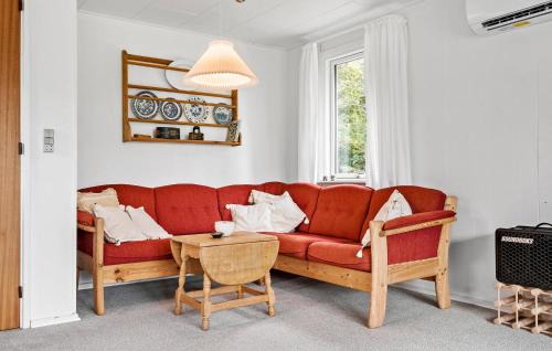Skaven Strand House | Cozy Home In Tarm With Wifi