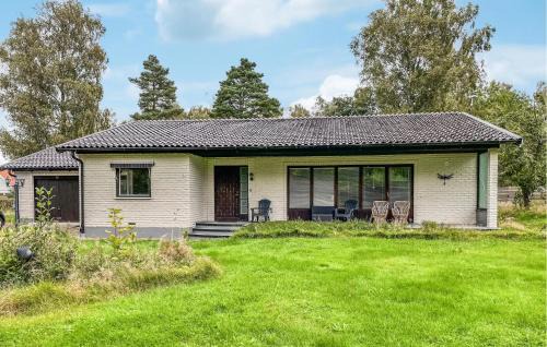 Tvaaker House | Cozy Home In Tvååker With Wifi