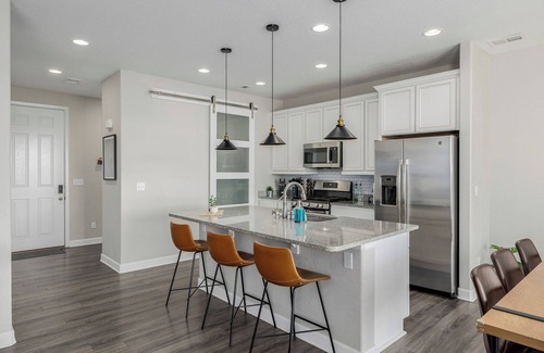 Henderson House | Cozy Home with Fireplace, Hot Tub, and Game Room 15-20 mins to Downtown
