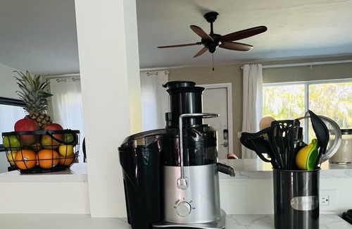 Biscayne Park House | Cozy house at Miami Shores next to Biscayne Park and Wynwood