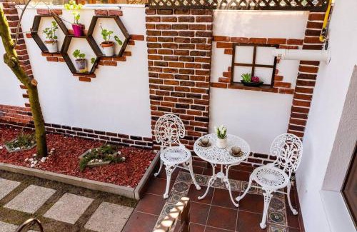 Cluj-Napoca Villa | Cozy house with nice garden in heart of city center