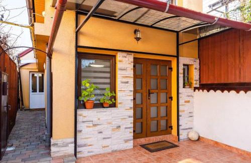 Cluj-Napoca Villa | Cozy house with nice garden in heart of city center