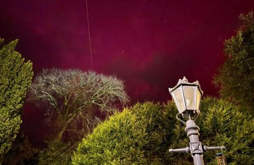 Moffat Ski Chalet | Cozy Lodge North Wales Hot Tub WiFi Snowdonia Llyn