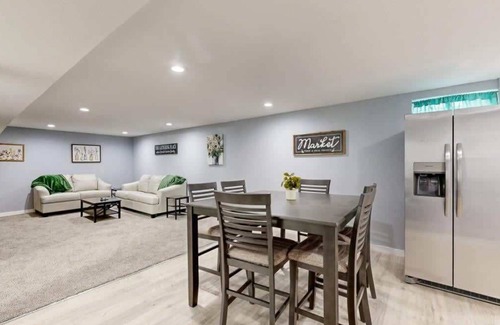 South Westminster House | Cozy Lower Unit King & Bunk Bed Great for Families