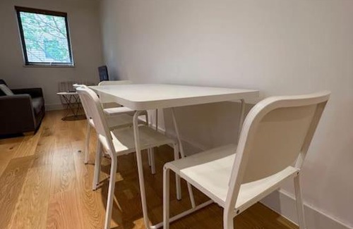 Fairfield Apartment | Cozy Modern Apartment in Croydon Central