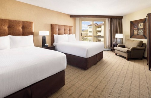 Crested Butte Hotel | Cozy Mountain Retreat w/Balcony & Stellar Ski-In/Ski-Out Access